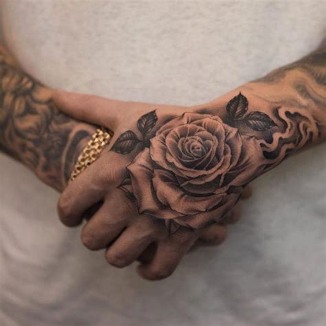 tattoo männer hand